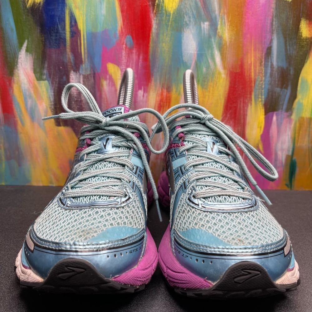 Brooks Adrenaline GTS 17 - Picture 2 of 7
